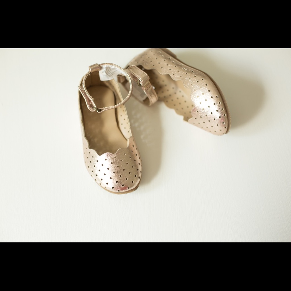 Gymboree baby girl gold shoes size 5